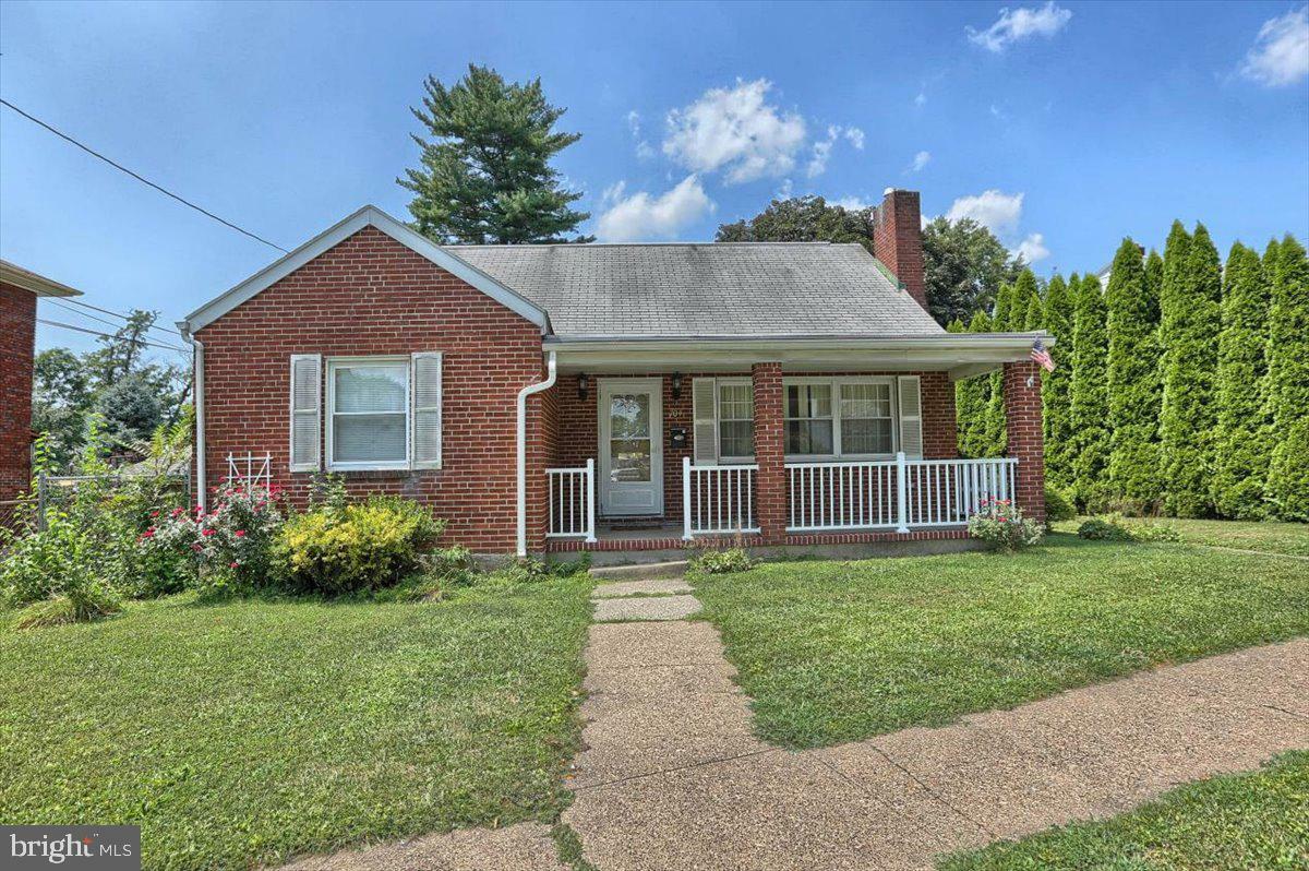 Property Photo:  704 S 25th Street  PA 17111 