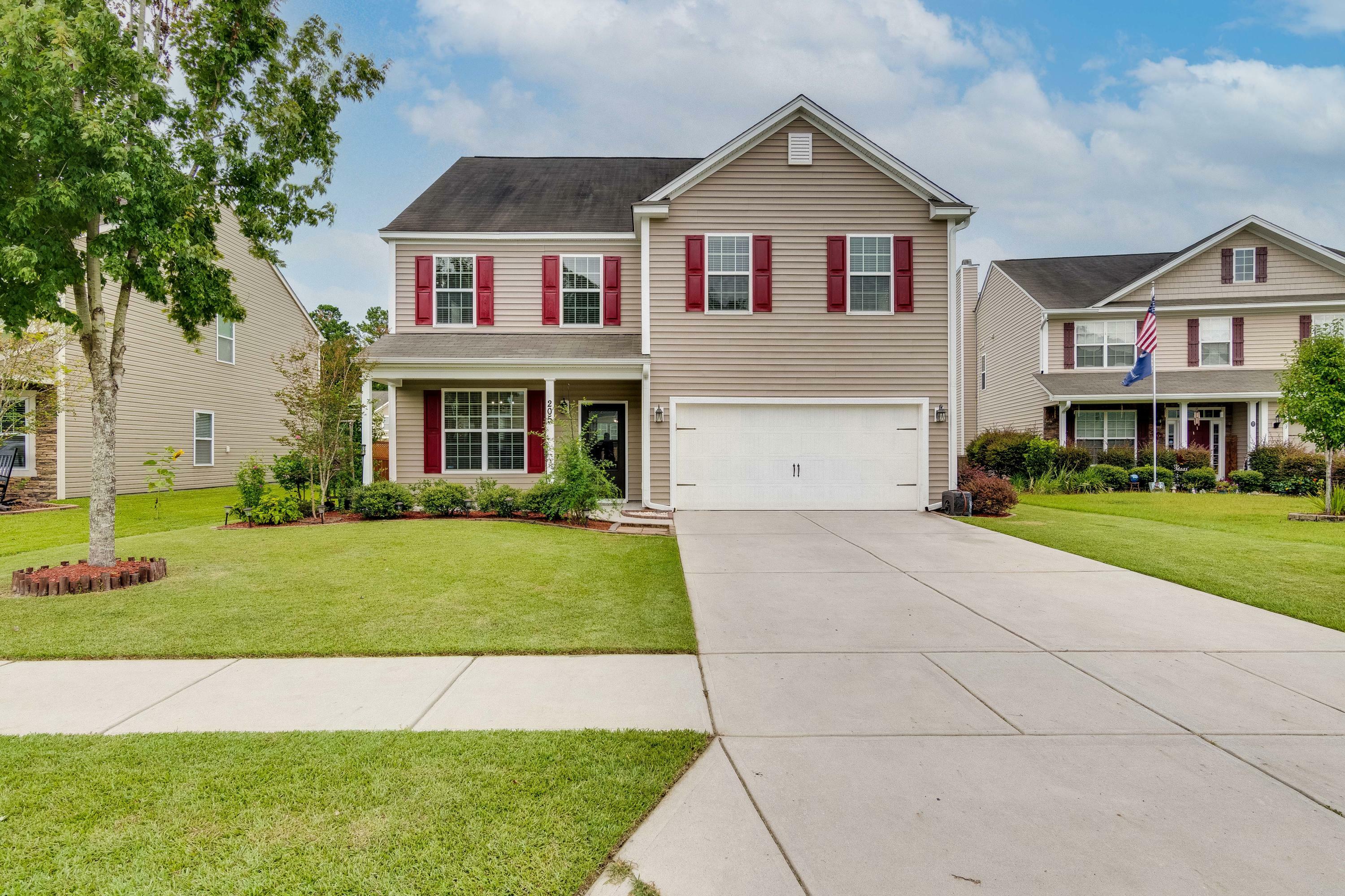 Property Photo:  205 Medford Drive  SC 29485 