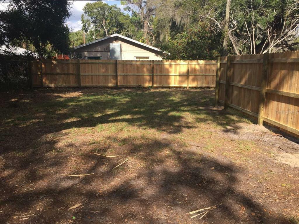 Property Photo:  1117 Patterson Drive  FL 34234 