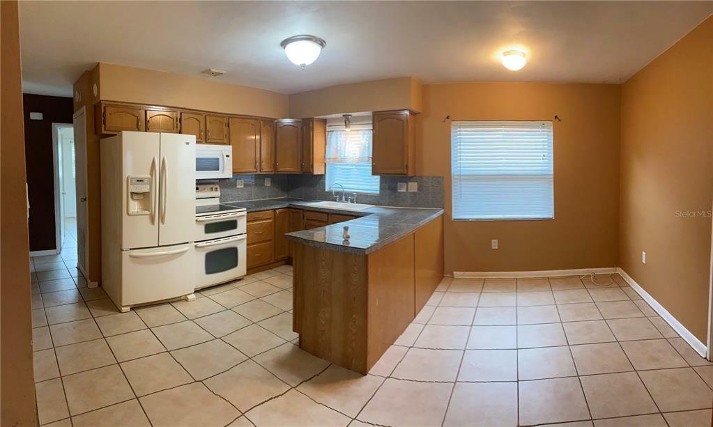 Property Photo: 4201 81st Avenue N FL 33781