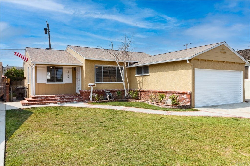 Property Photo: 2540 Frankel Street CA 90712