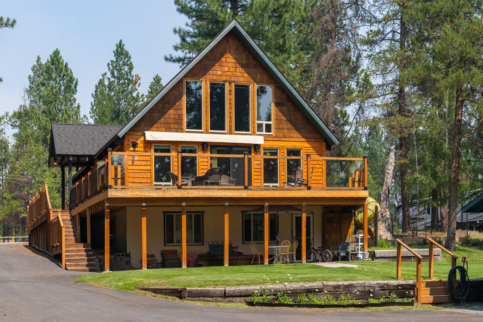 Property Photo: 17199 Blue Heron Drive OR 97707