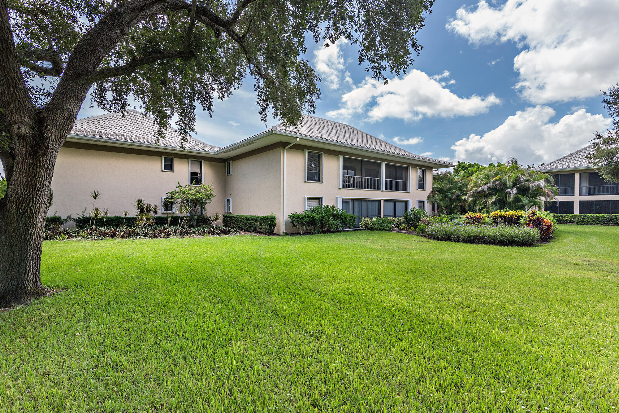 Property Photo: 22 SE Turtle Creek Drive FL 33469