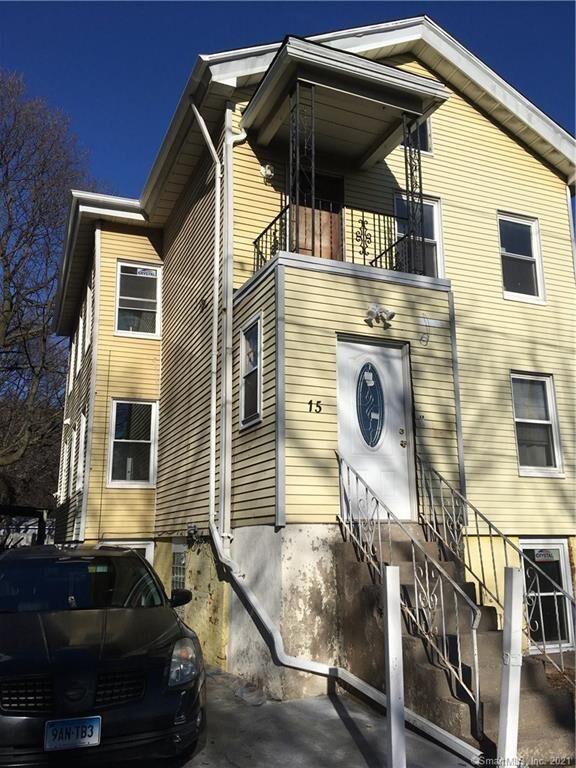 Property Photo:  15 Walnut Street 2  CT 06511 