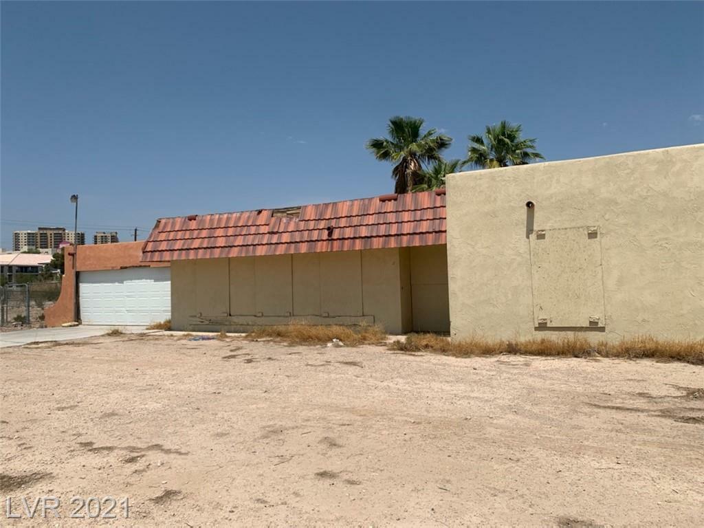 Property Photo:  68 East Wigwam Avenue  NV 89123 