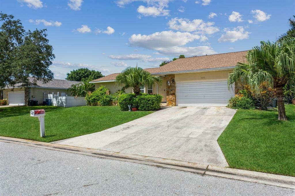 Property Photo:  1116 77th Street Court NW  FL 34209 