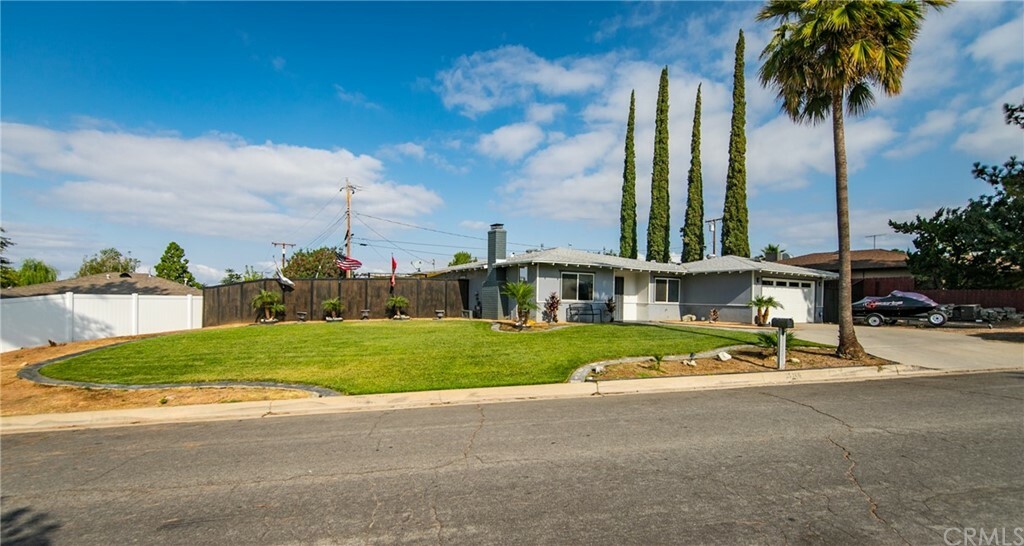 Property Photo:  35366 Comberton Street  CA 92399 