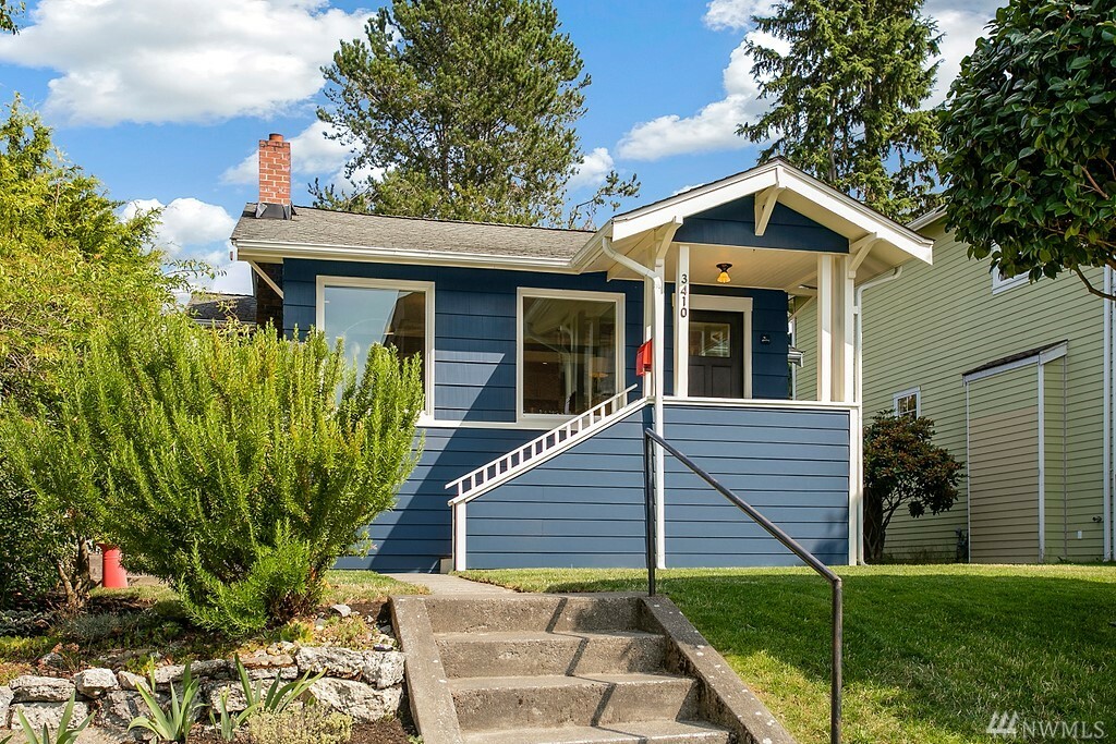 Property Photo:  3410 45th Ave SW  WA 98116 