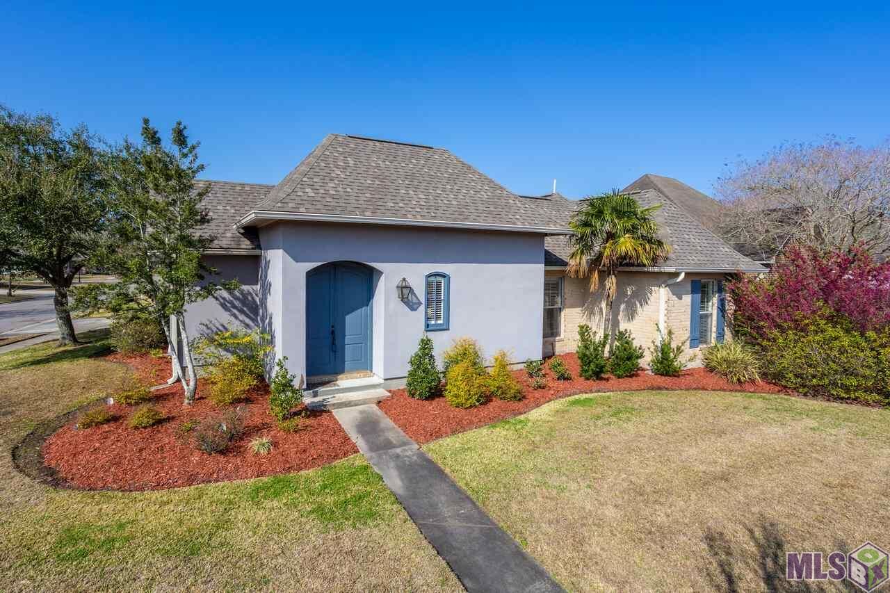 Property Photo:  10407 Springpark Ave  LA 70810 