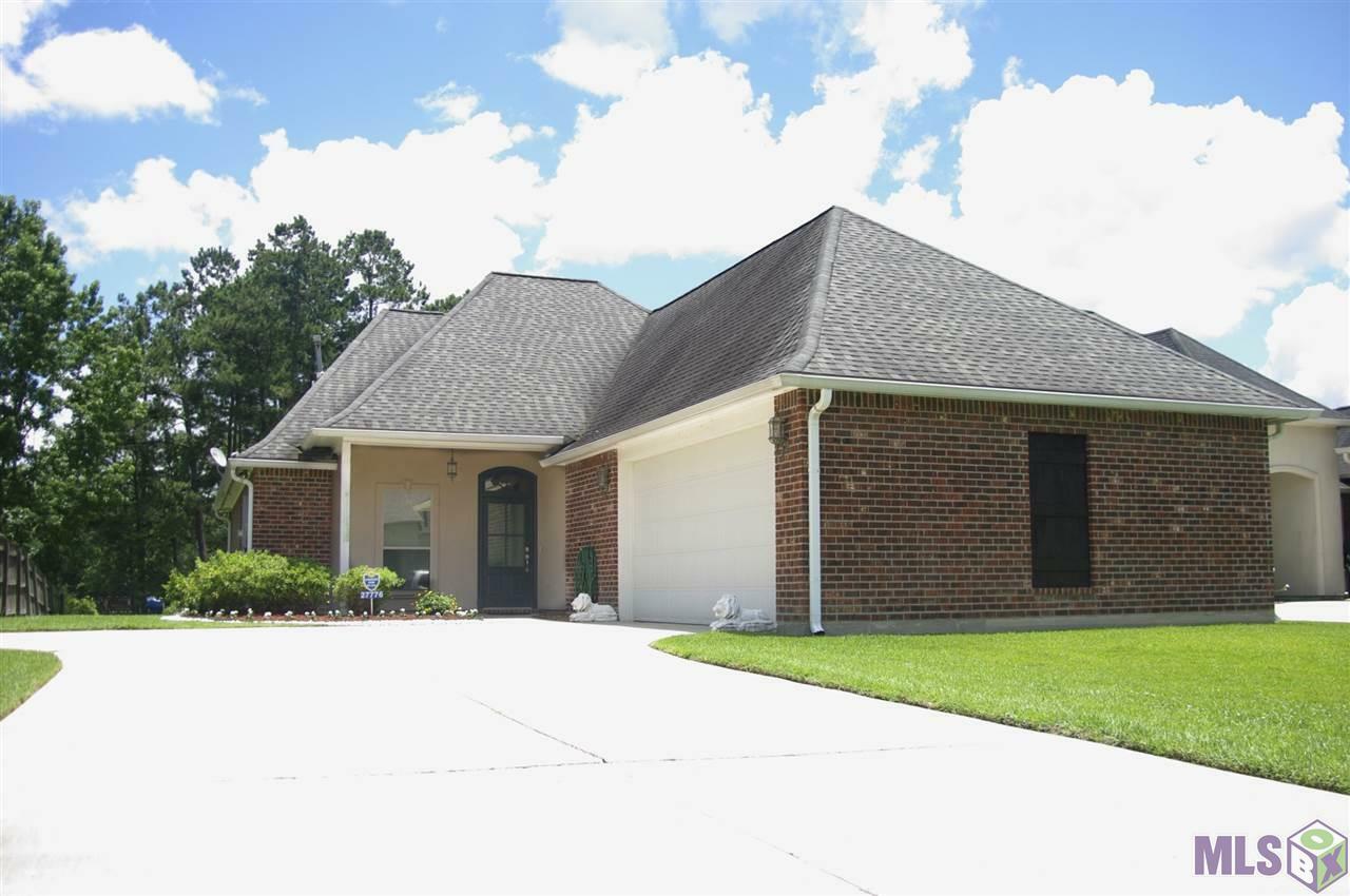 Property Photo: 27776 Lakeshore Dr LA 70785