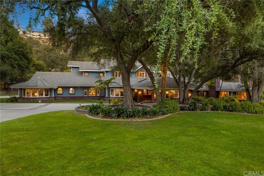 Property Photo: 6 Woodlyn Lane CA 91008