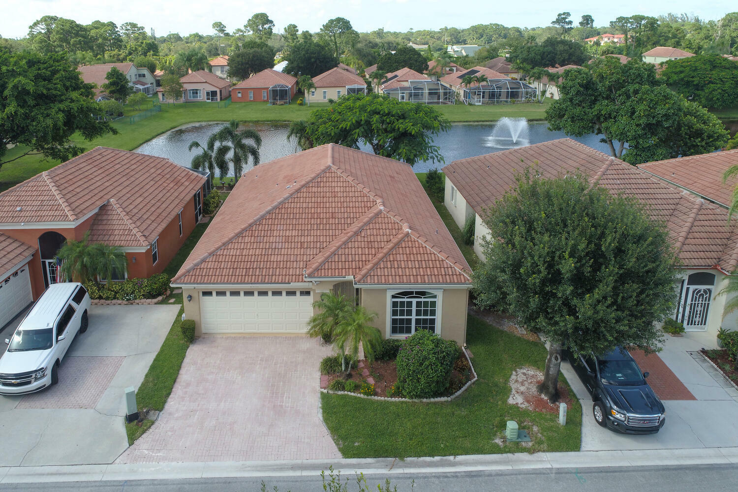 Property Photo:  2011 Bonisle Circle  FL 33418 