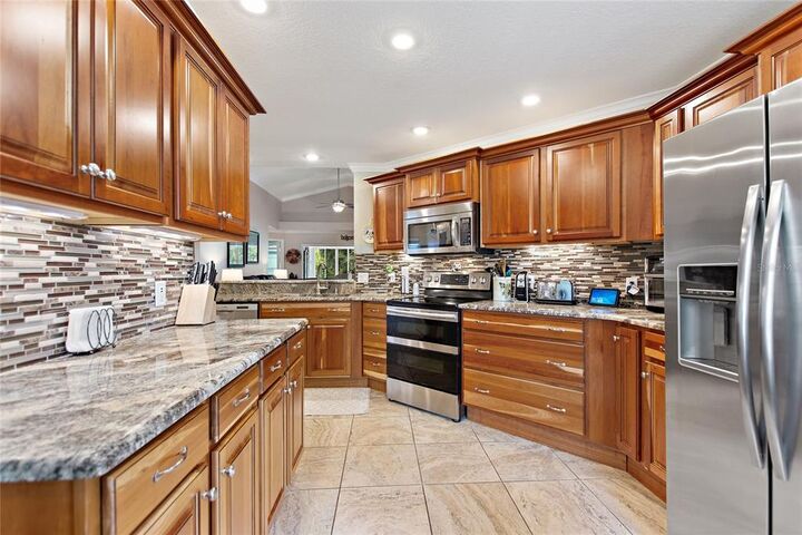 Property Photo:  537 Ridge View Dr  FL 33837 