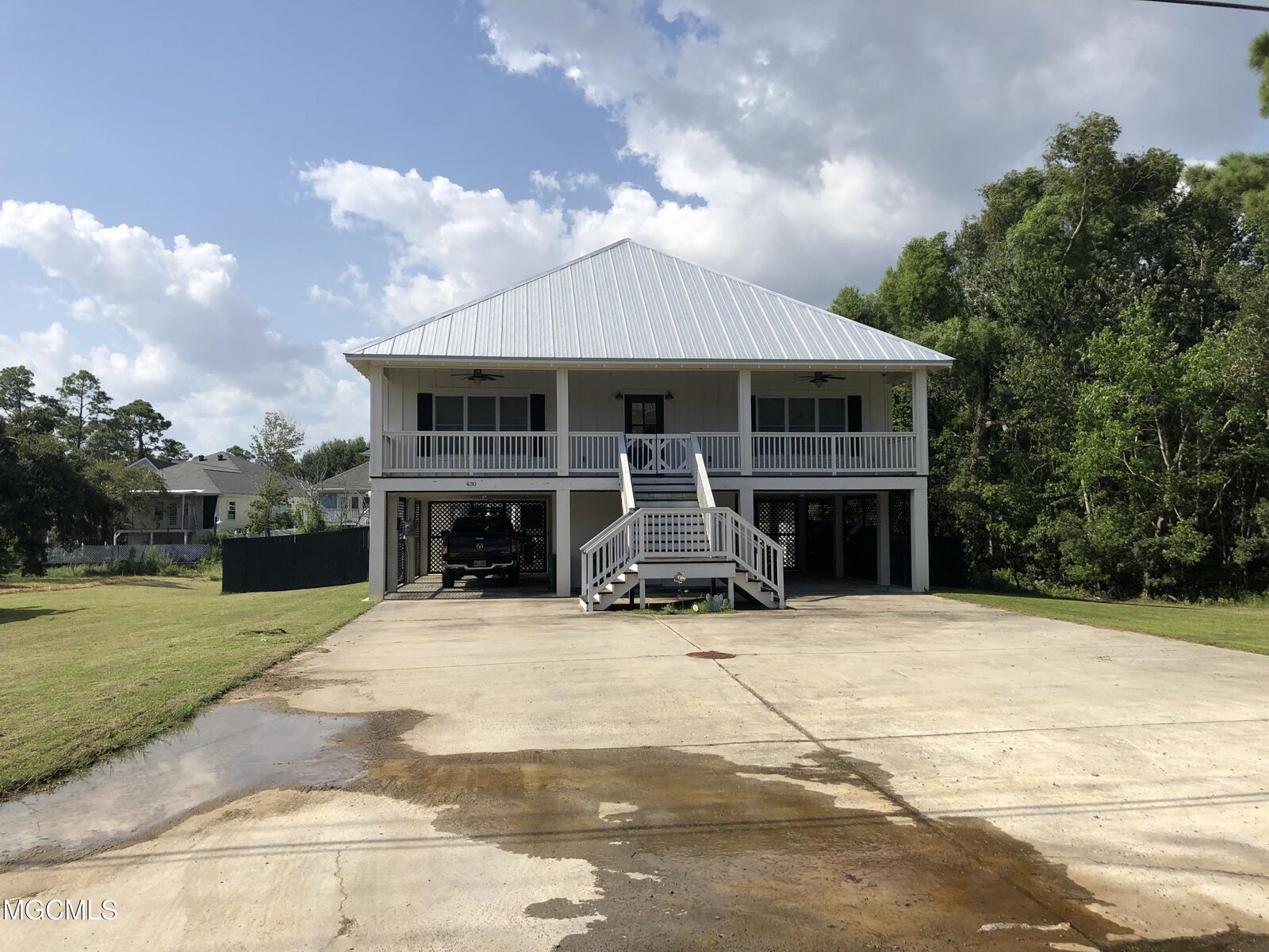 Property Photo:  430 W Magnolia Street  MS 39507 