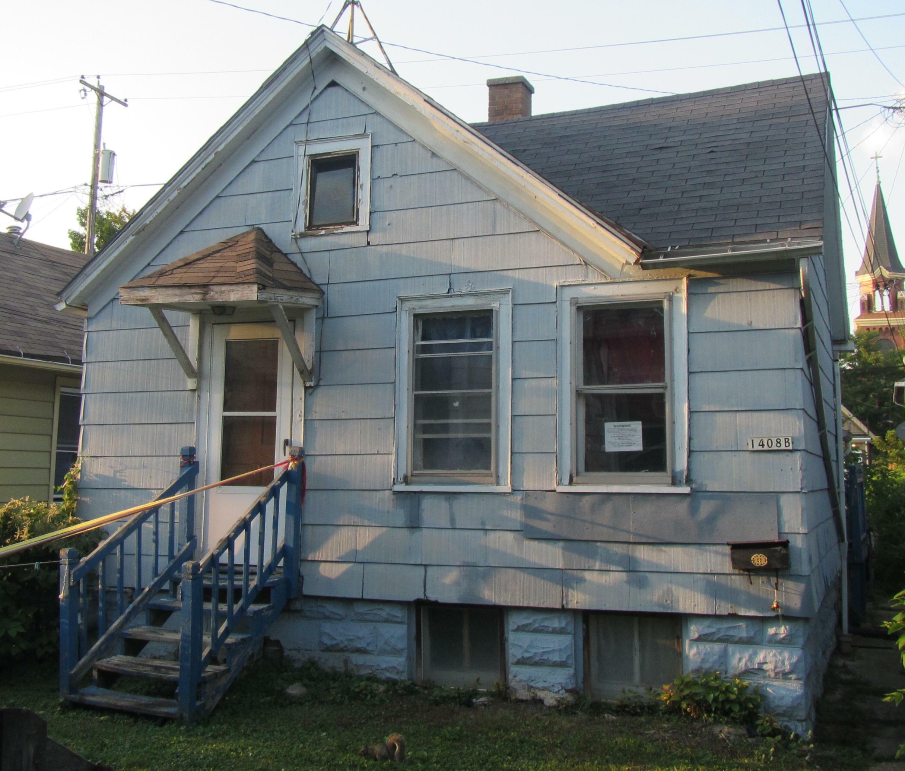 Property Photo:  1408 W Madison St B  WI 53204 