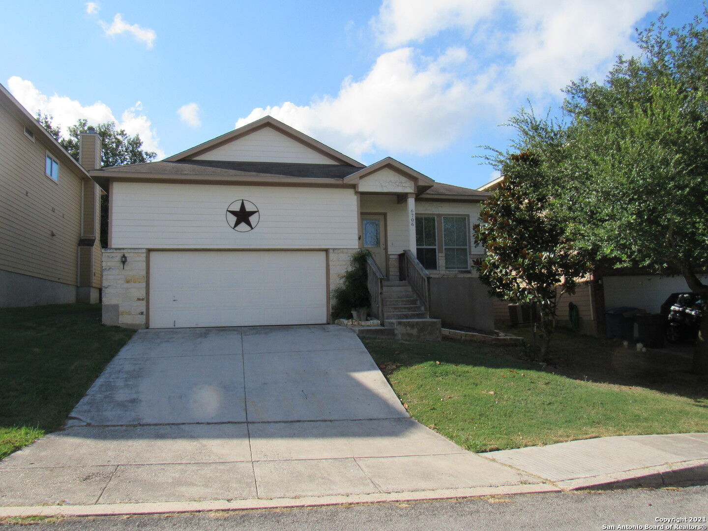 Property Photo:  6706 Nora Vista Way  TX 78233 