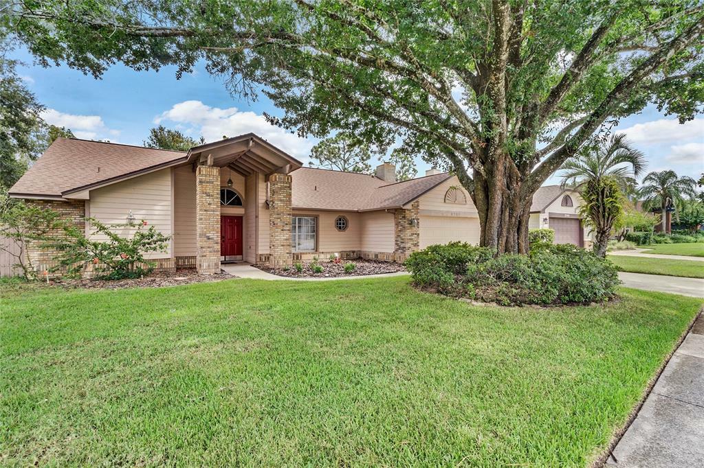 Property Photo:  5761 Goldenwood Drive  FL 32817 