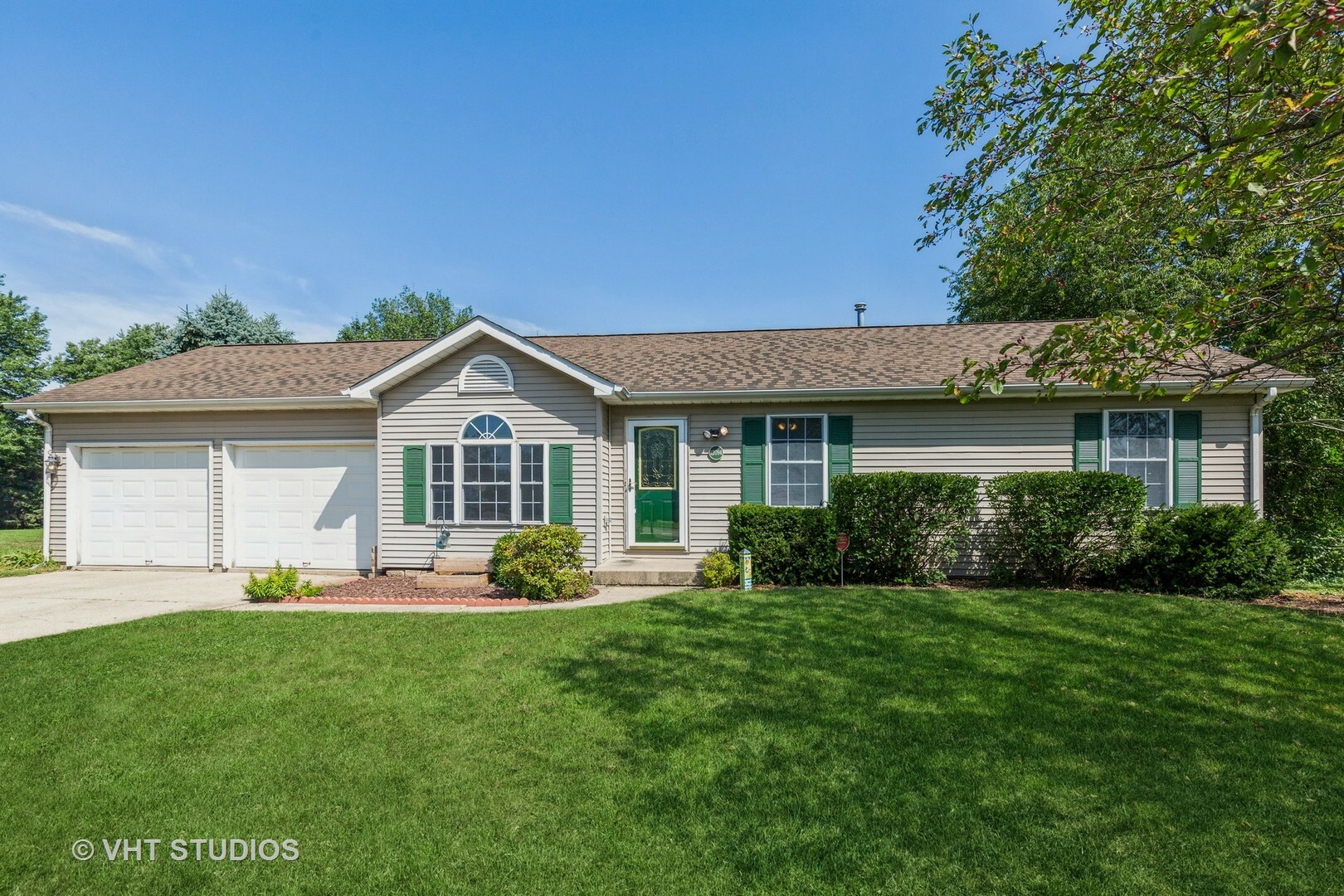 Property Photo:  12094 E Carriage Road  IL 61068 