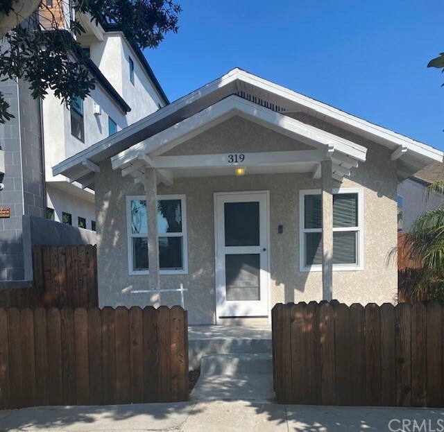 Property Photo:  319 8th Street  CA 92648 