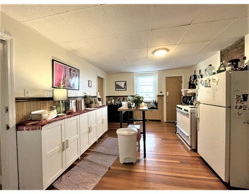 Property Photo:  9 School Street 3  MA 02143 