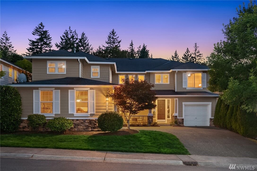 Property Photo:  1419 240th Wy SE  WA 98075 