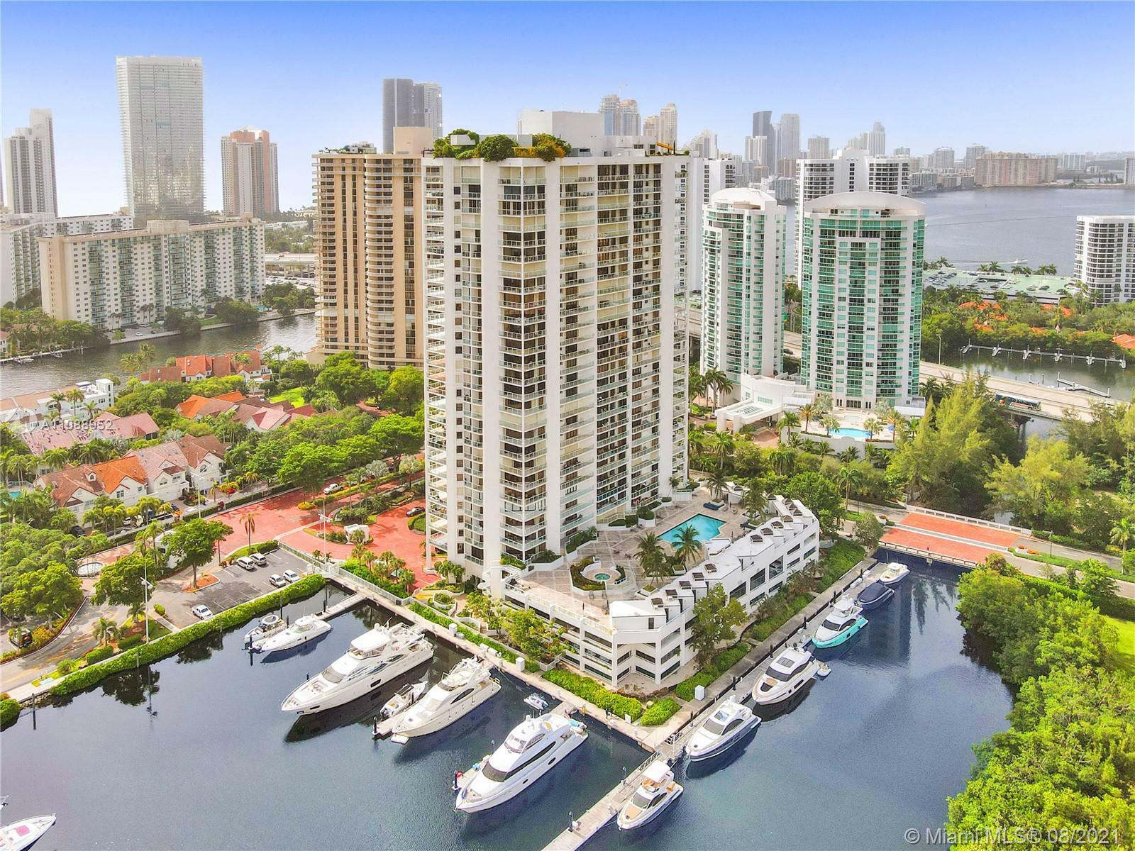 Property Photo: 19500 Turnberry Way 7C FL 33180