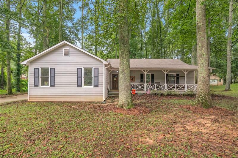 Property Photo: 6163 Pine Lane GA 30135