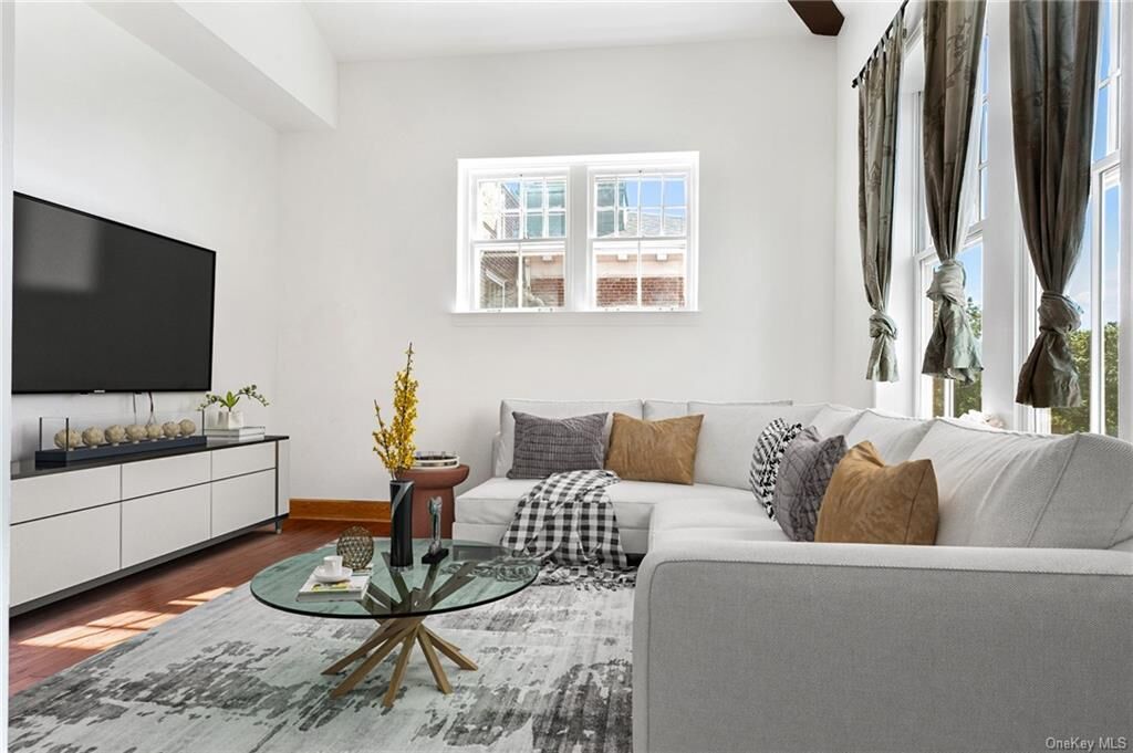 Property Photo: 6314 Villa At The Woods NY 10566