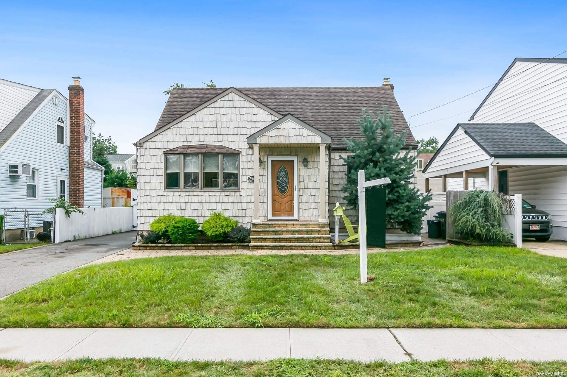 Property Photo:  2566 Haff Avenue  NY 11710 