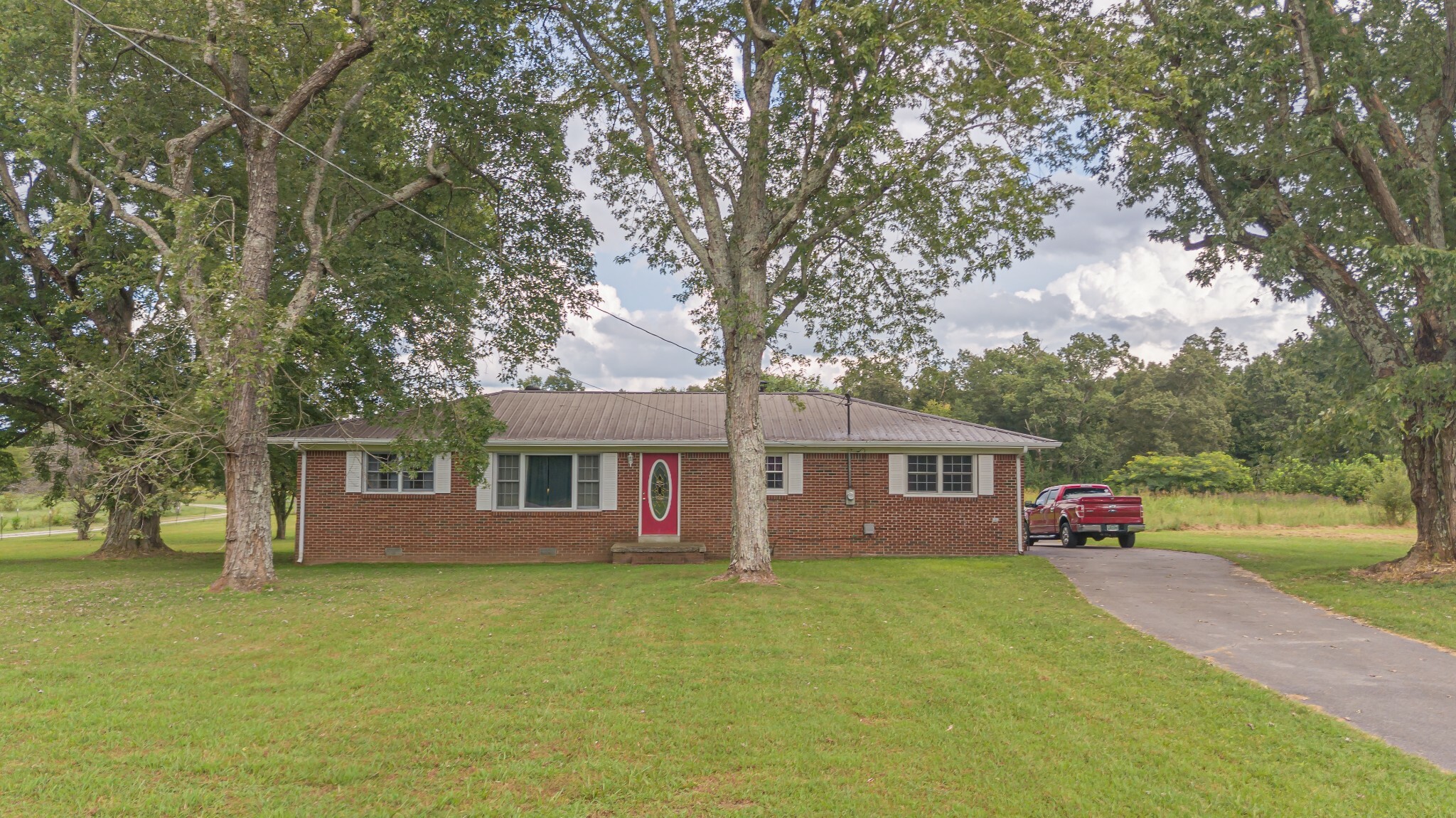 Property Photo:  1024 Blue Creek Rd  TN 37388 