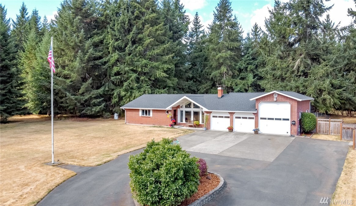 Property Photo: 4603 Yorkshire Dr SE WA 98513