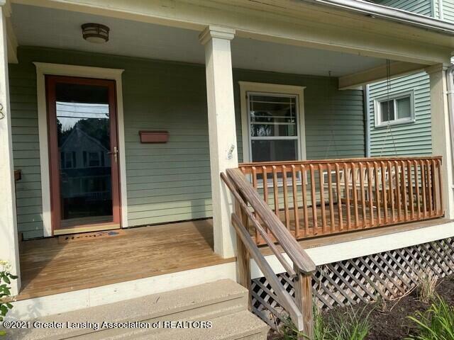 Property Photo: 138 S Magnolia Avenue MI 48912