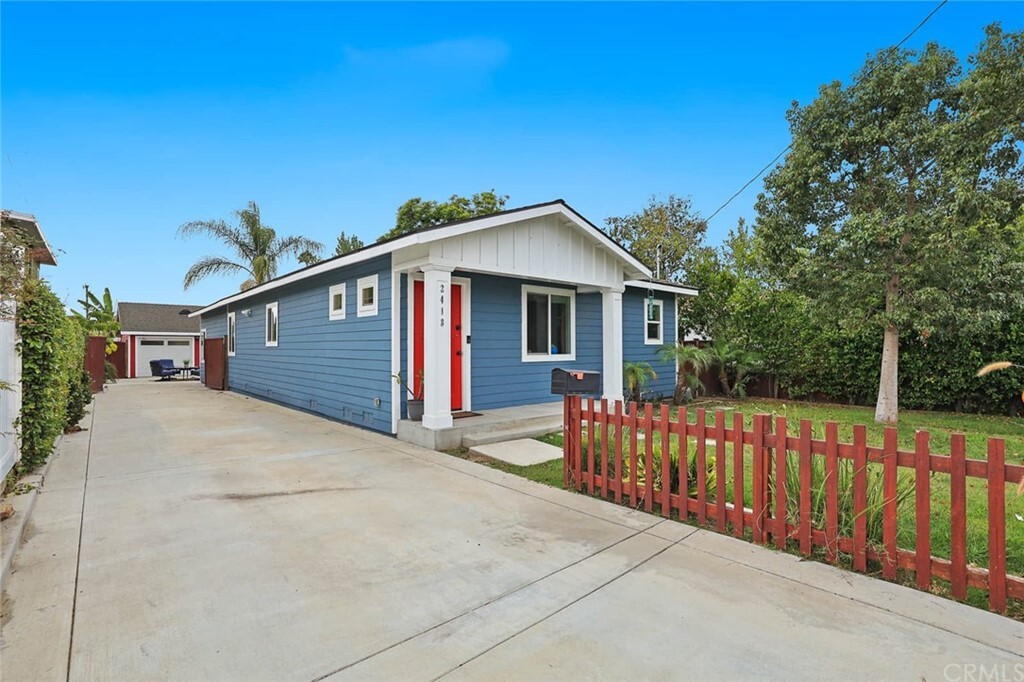 Property Photo: 2418 Ralston Lane CA 90278