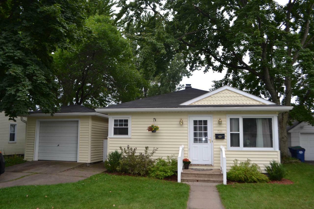 Property Photo:  721 Eau Claire Boulevard  WI 54403 