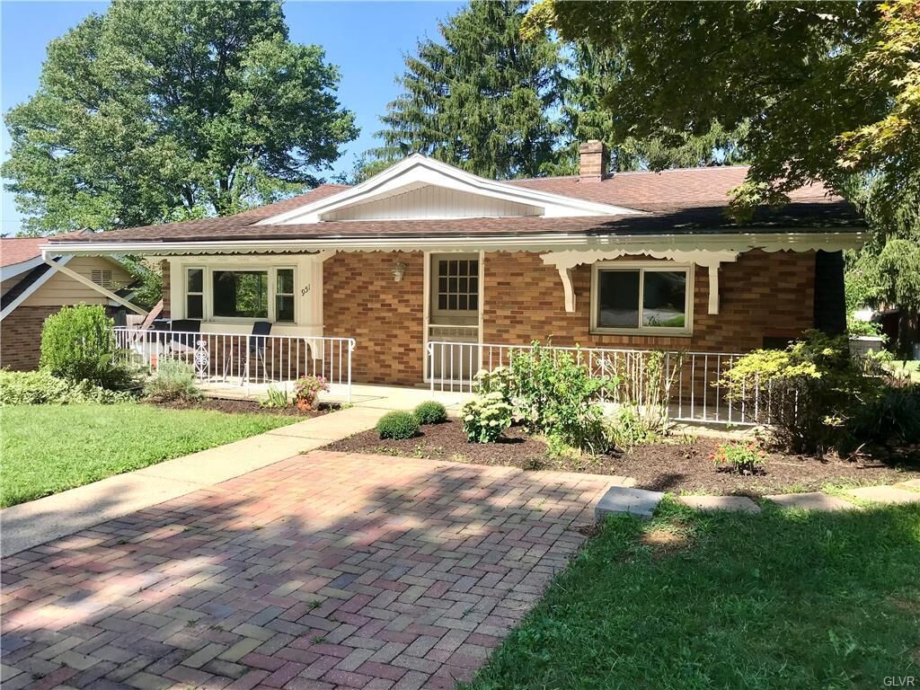 Property Photo: 951 Glenwood Street PA 18049