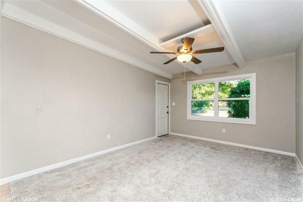 Property Photo:  3004 NE 11th Drive  FL 32609 