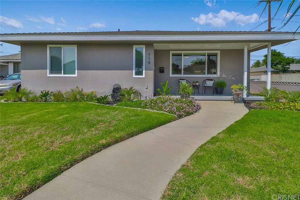 Property Photo:  719 N G Street  CA 93030 