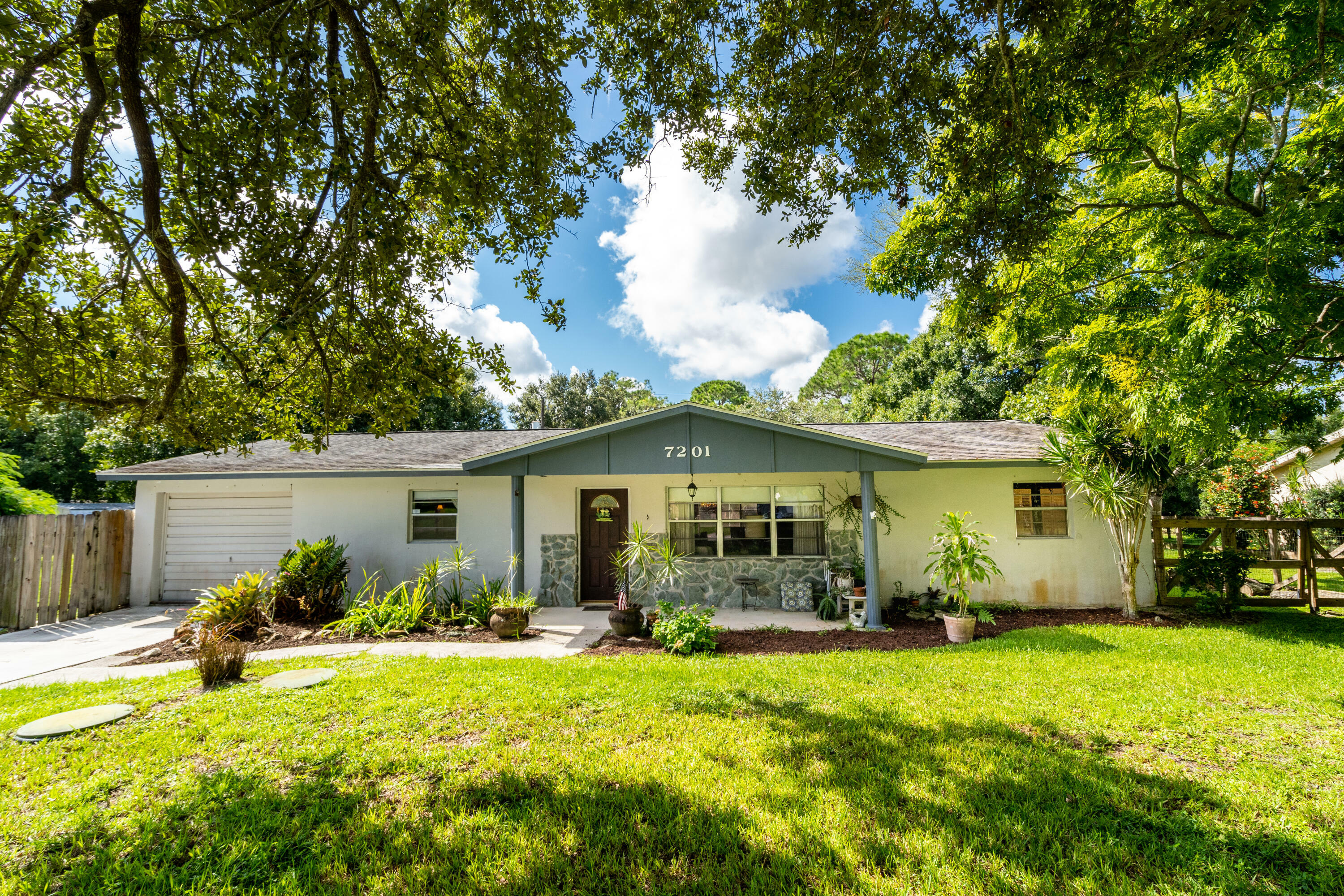 Property Photo:  7201 Kenwood Road  FL 34951 