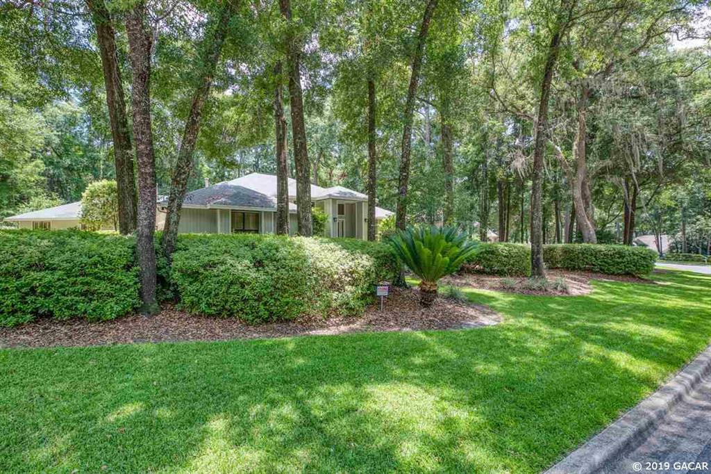 Property Photo:  8801 SW 45th Boulevard  FL 32608 