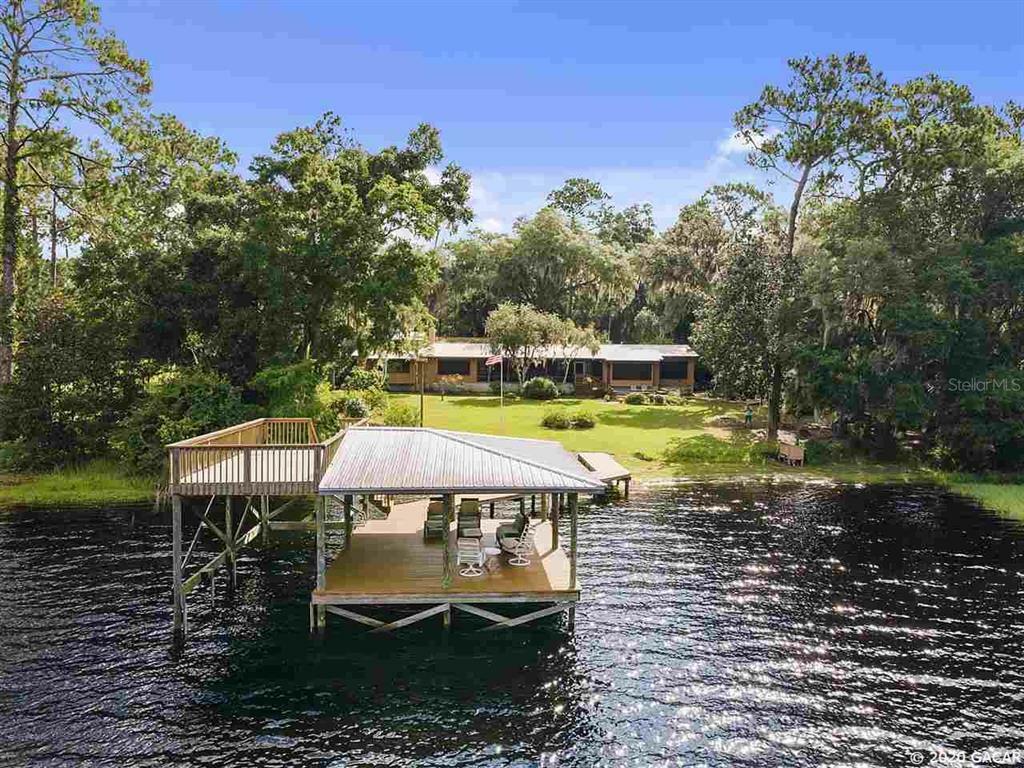 Property Photo:  447 N State Road 21  FL 32640 