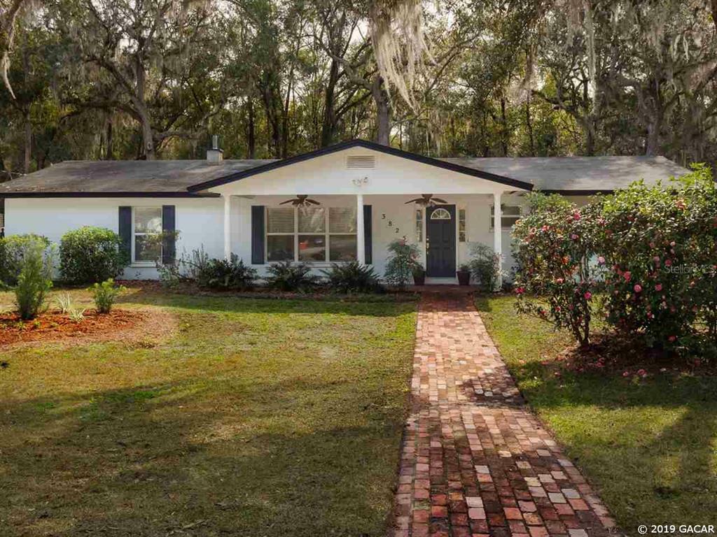 Property Photo:  3825 SW 6th Place  FL 32607 