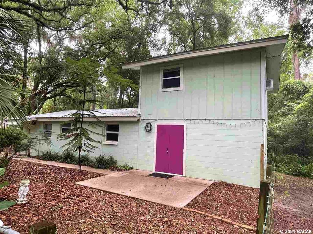 Property Photo:  6221 SW 18th Terrace  FL 32608 