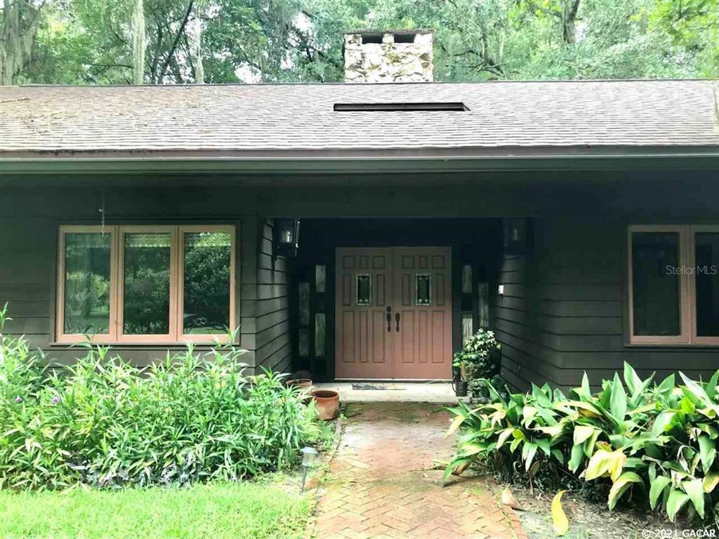 Property Photo:  4000 SW 78th Street  FL 32608 