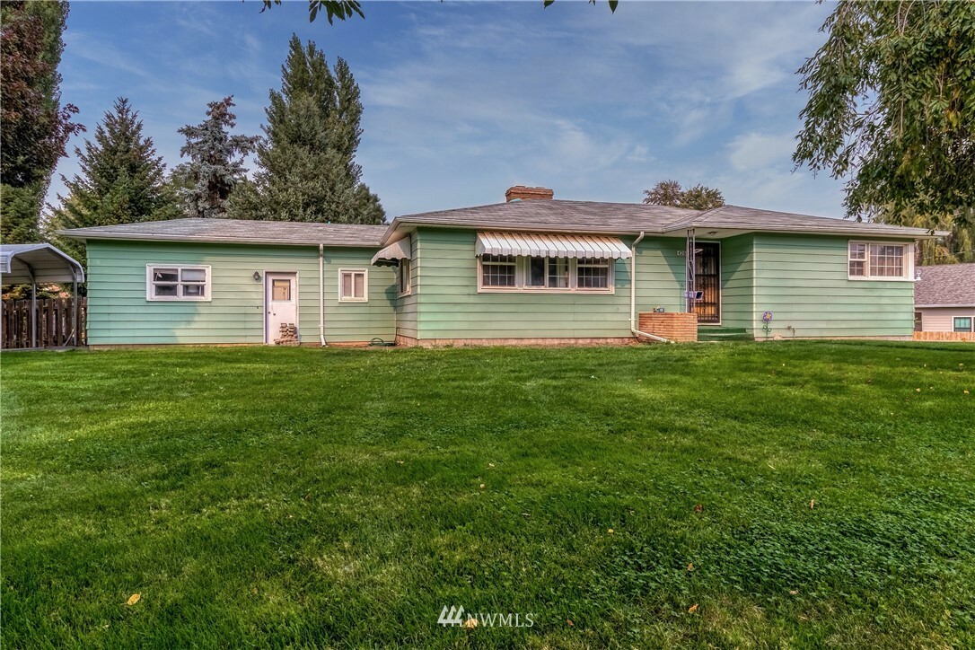 Property Photo:  426 W Fourth Street  WA 99361 