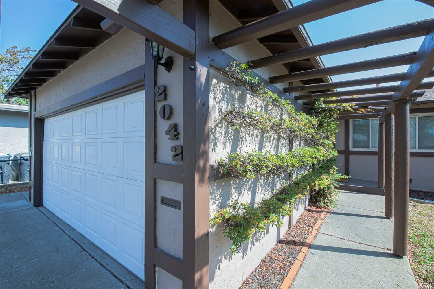 Property Photo:  2042 Robin Drive  CA 94533 