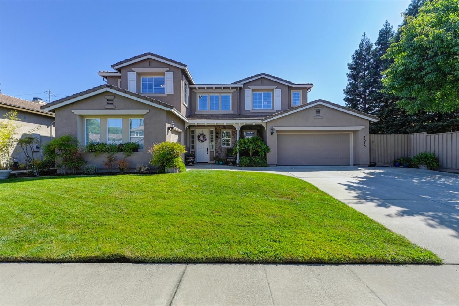 Property Photo:  1616 Snow Goose Way  CA 95747 