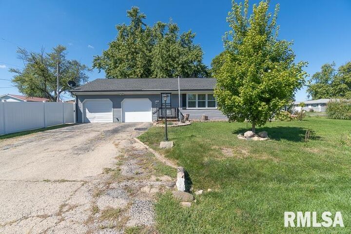 201 Robert  East Peoria IL 61611 photo