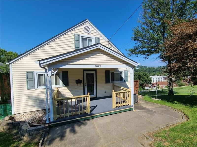 Property Photo:  302 Euclid Ave  PA 15045 