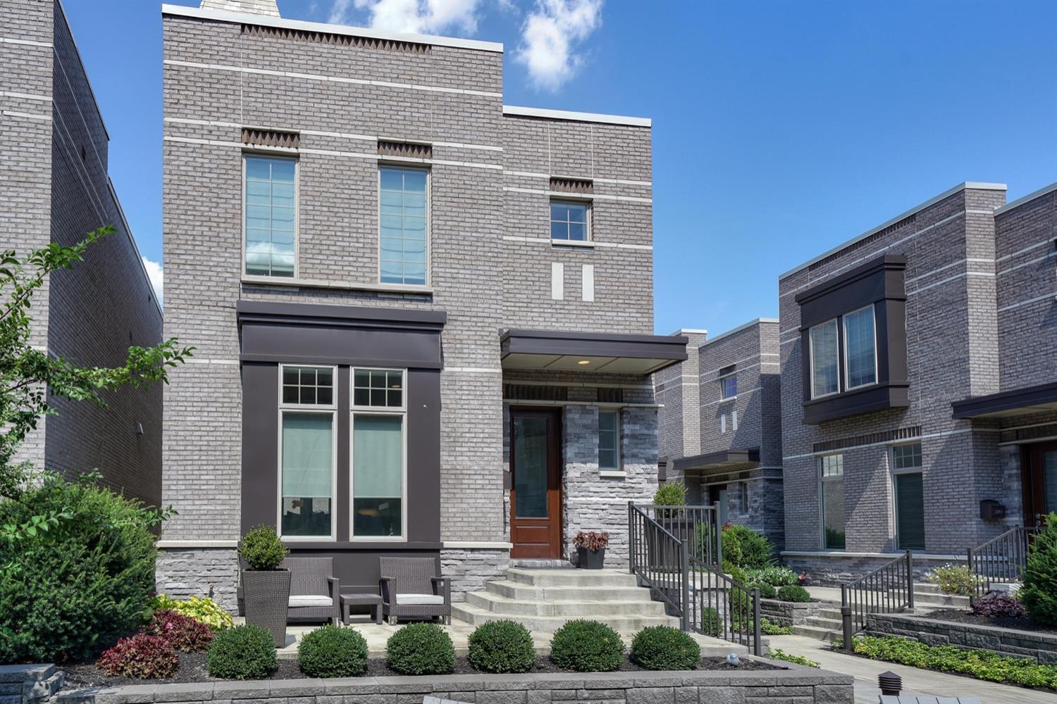 Property Photo: 2742 Cleinview Ave OH 45206