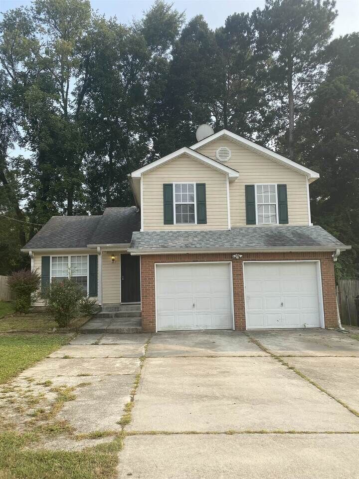 Property Photo: 1547 Enchanted Forest Drive GA 30288